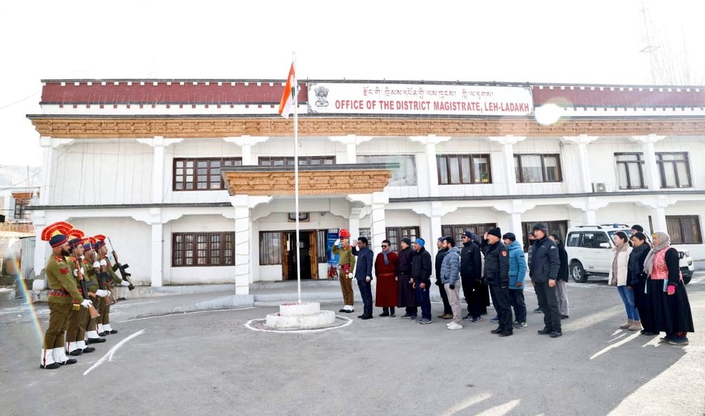 DC Leh Shrikant Suse unfurls tricolour on Republic Day