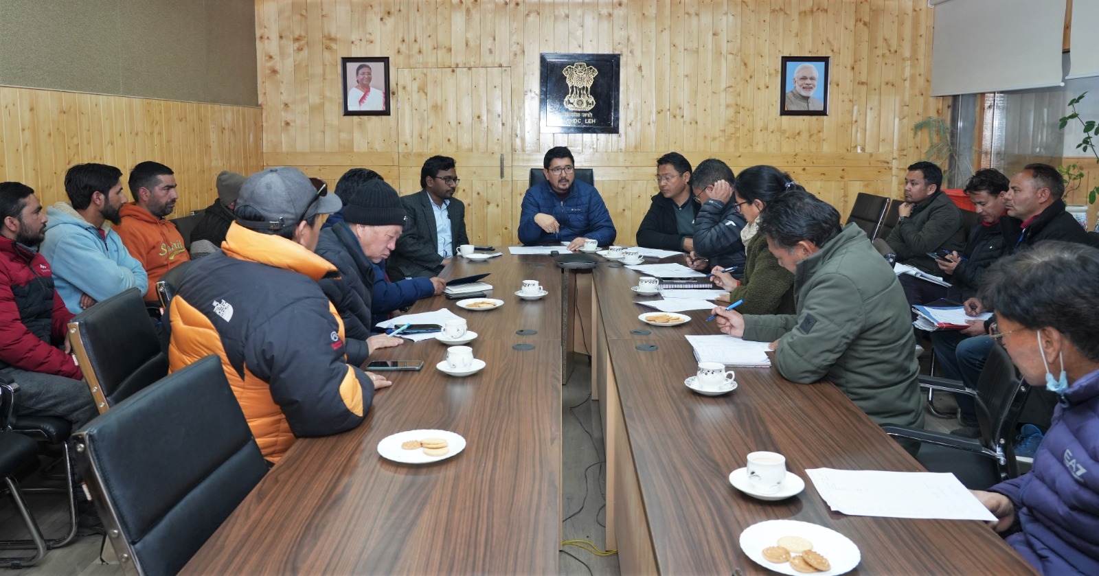 In view of the rising rates of vegetable items in the district, Chairman/ CEC, Adv. Tashi Gyalson convened a meeting today to discuss the fixation of reasonable rates of vegetable items in Leh.