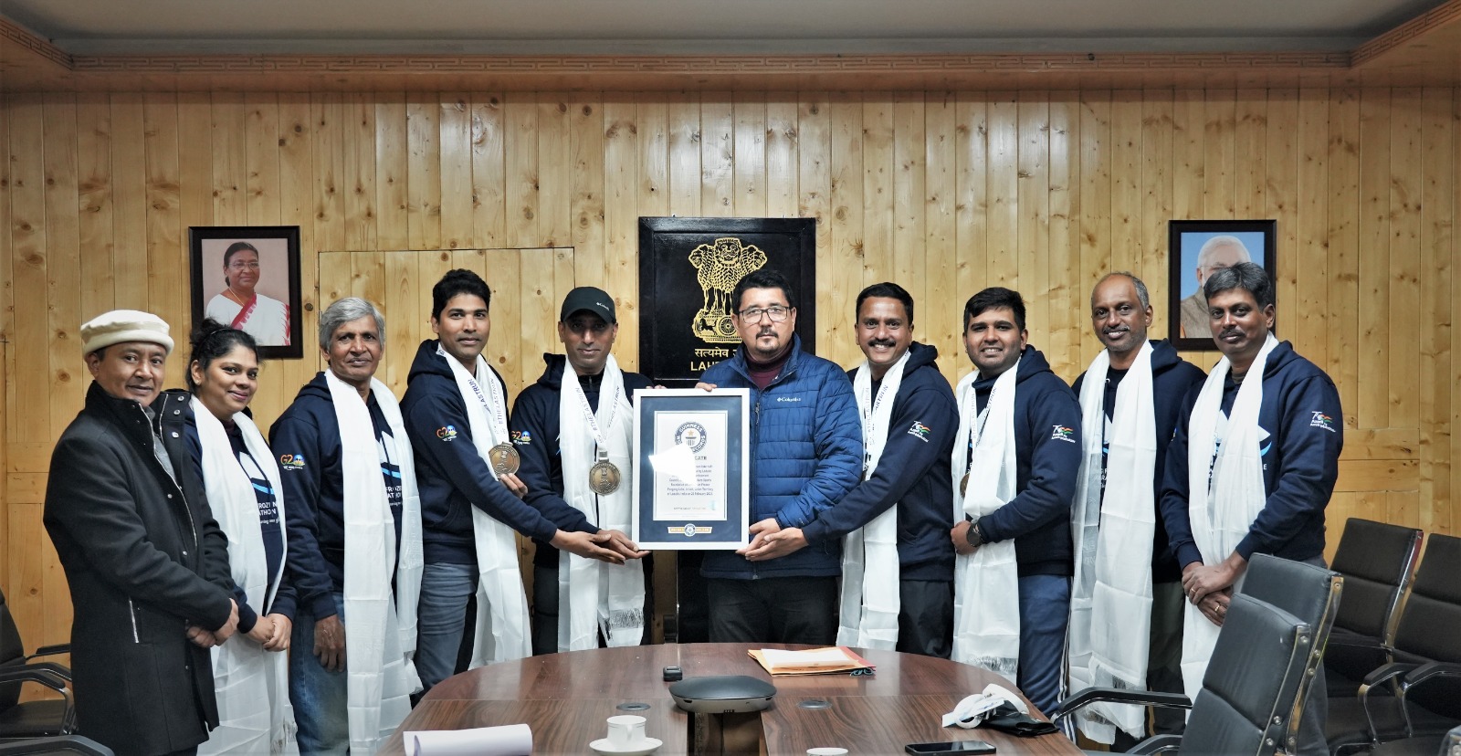 Pangong Frozen Lake Marathon: Chairman/CEC Tashi Gyalson felicitates team from WMG Corporate Group, Bengaluru