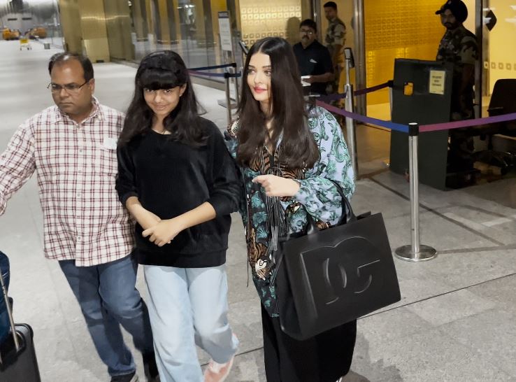 Aishwarya Rai Bachchan wears head-to-toe black at the airport