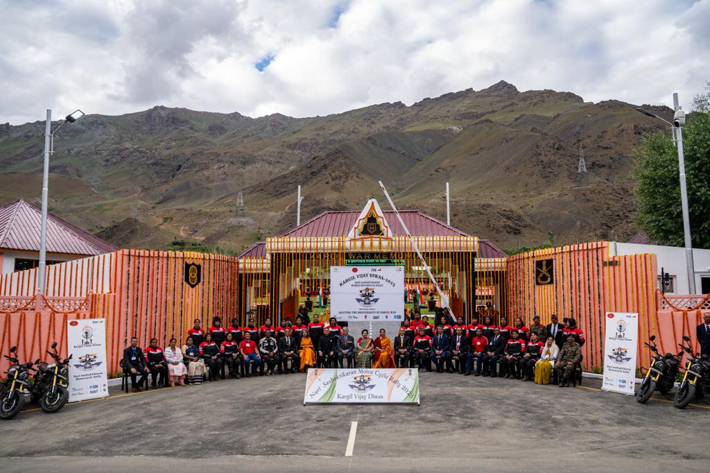 25 Nari Sashaktikaran Women Riders complete 1000 Km rally to honour Kargil War Heroes on 24th Vijay Diwas