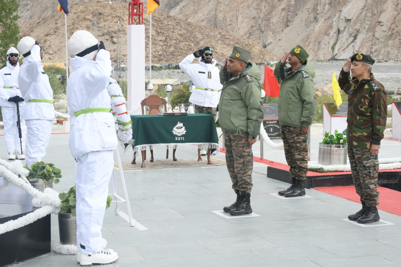 Army Chief visits Siachen Glacier; reviews operational preparedness