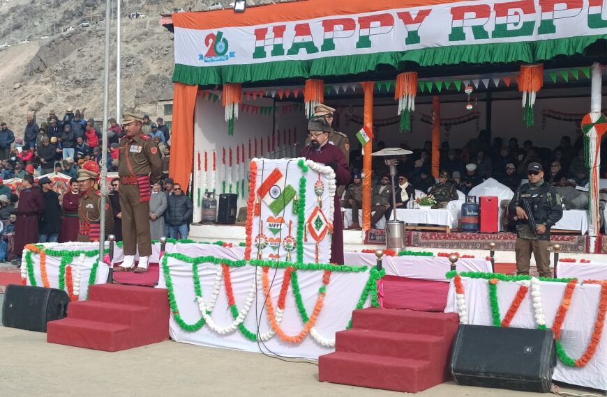 CEC Dr Mohd Jaffer Akhoon unfurls tricolor at Khree Sultan Cho Sports Stadium Biamathang, Kargil