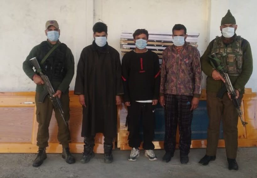 Bandipora police arrest 3 thieves in Sumbal, recover stolen property