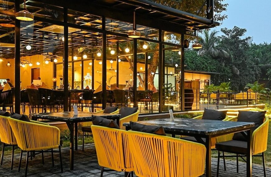 The Sunroom: A Glasshouse Cafe In New Delhi