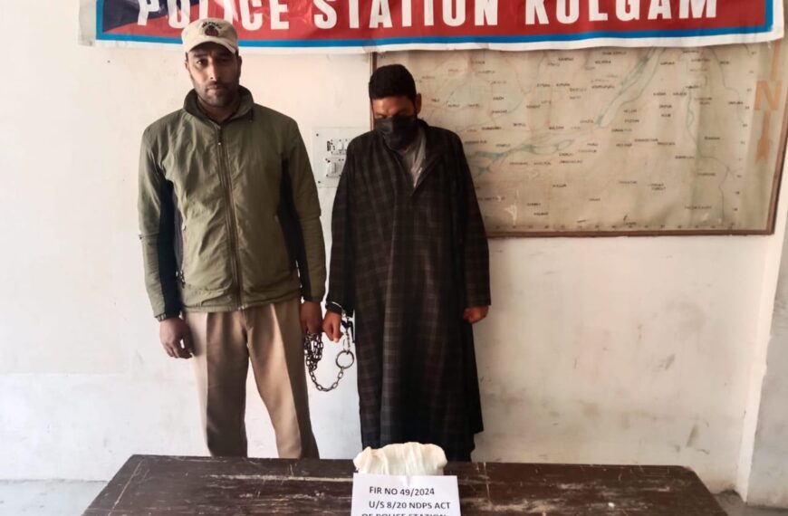 Kulgam Police arrests drug peddler, seizes 700 Grams of charas contraband