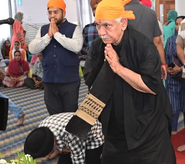 LG Manoj Sinha pays obeisance at Gurudwara Sahib Abtal in Samba on Baisakhi