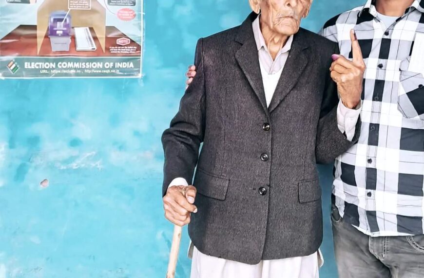 109-Year-Old Tirlok Singh casts vote at polling booth in Udhampur