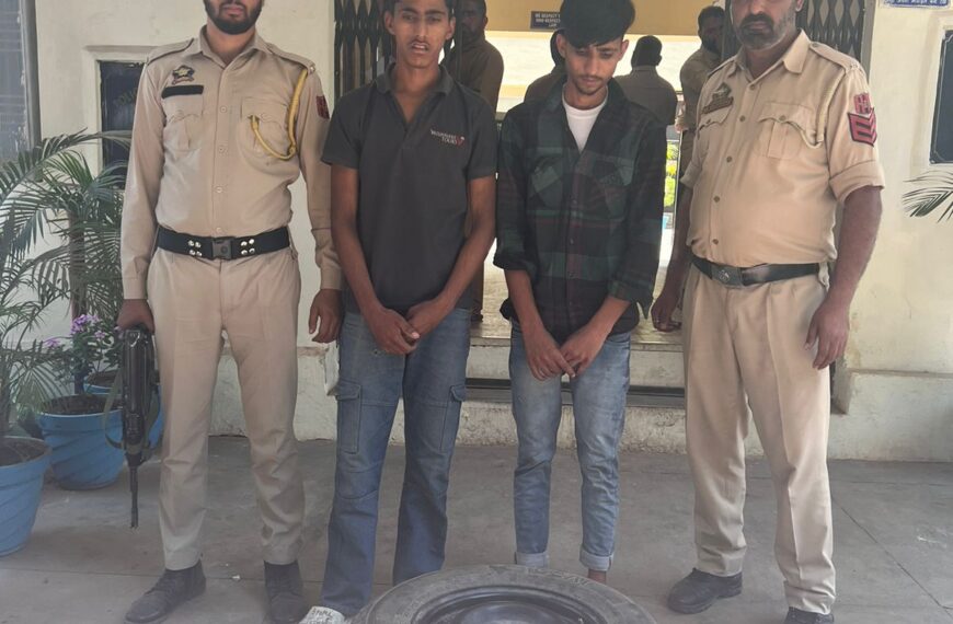 Police arrests 2 thieves in Udhampur, recovers stolen items