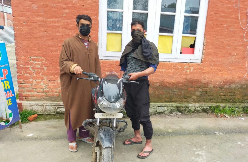 Two Pickpockets arrested, Stolen Cash recovered in Kulgam