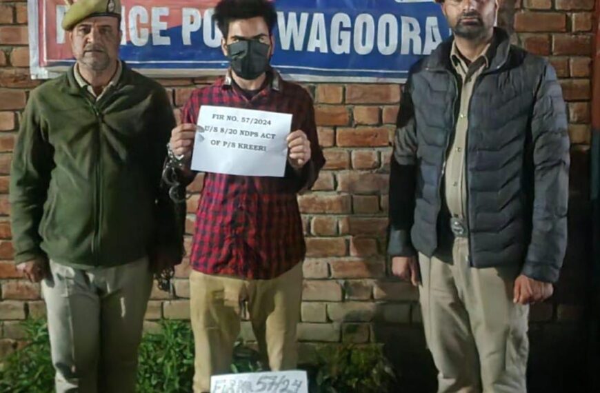 Police apprehend drug peddler in Baramulla; seize contraband Charas