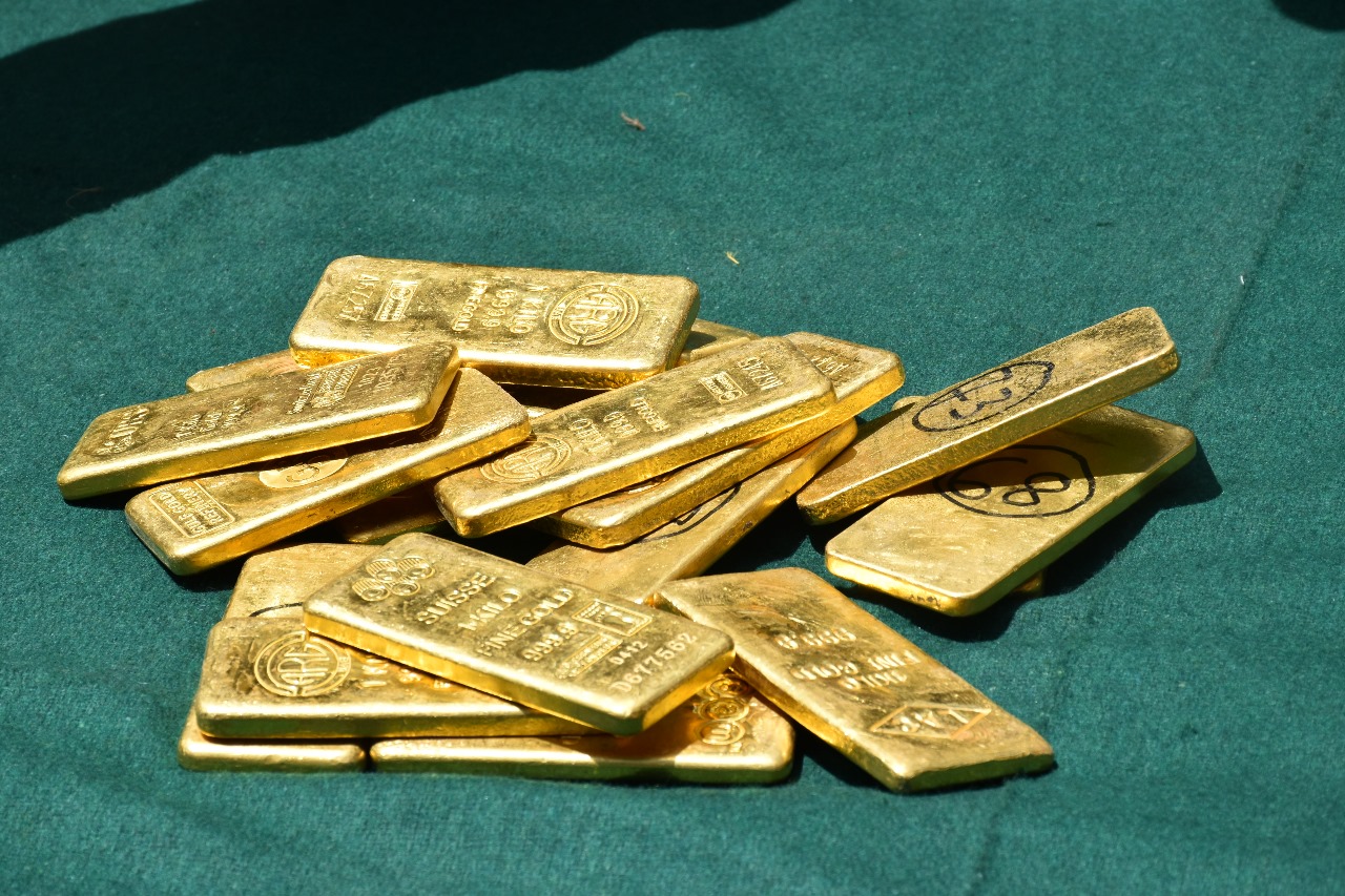 2 held for smuggling 108 Gold Biscuits along China border in Ladakh