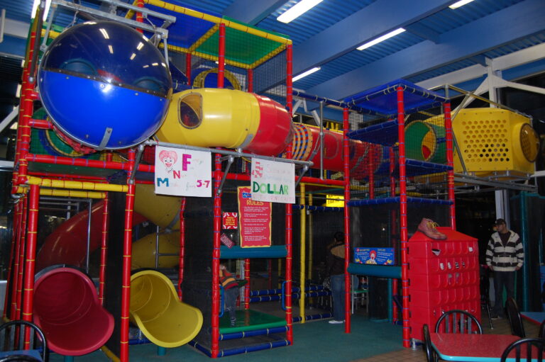 The image shows the McDonald's With Play Area where kids can play