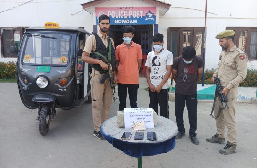 Crackdown on drugs: Police apprehends three peddlers in Bandipora, recovers heroin