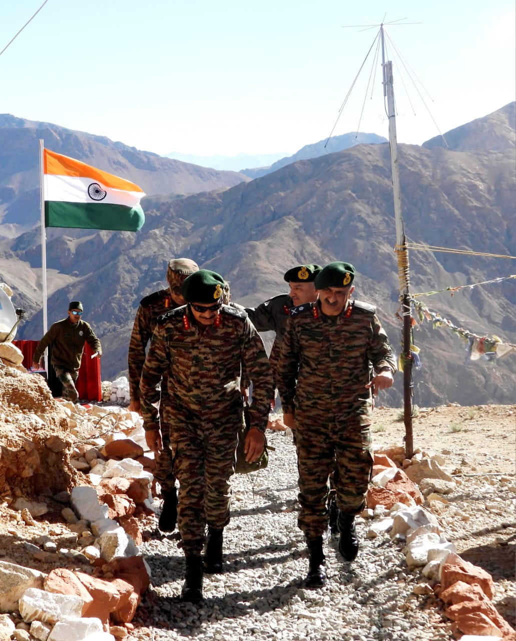 GOC Fire and Fury Corps reviews operational preparedness at forward posts in Eastern Ladakh