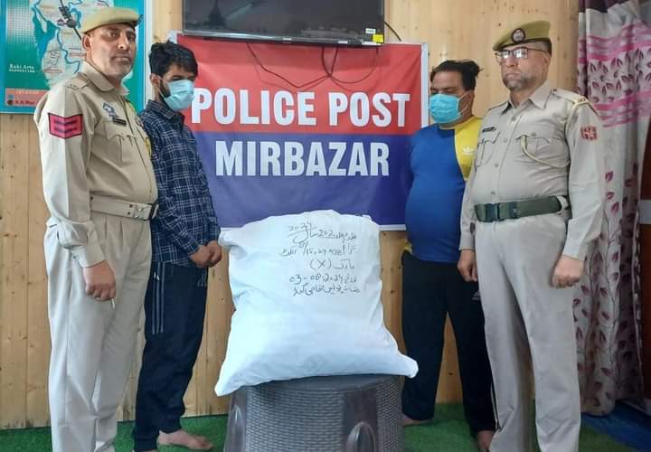 Kulgam Police arrest 2 drug peddlers, recovers 7.3 kg of contraband