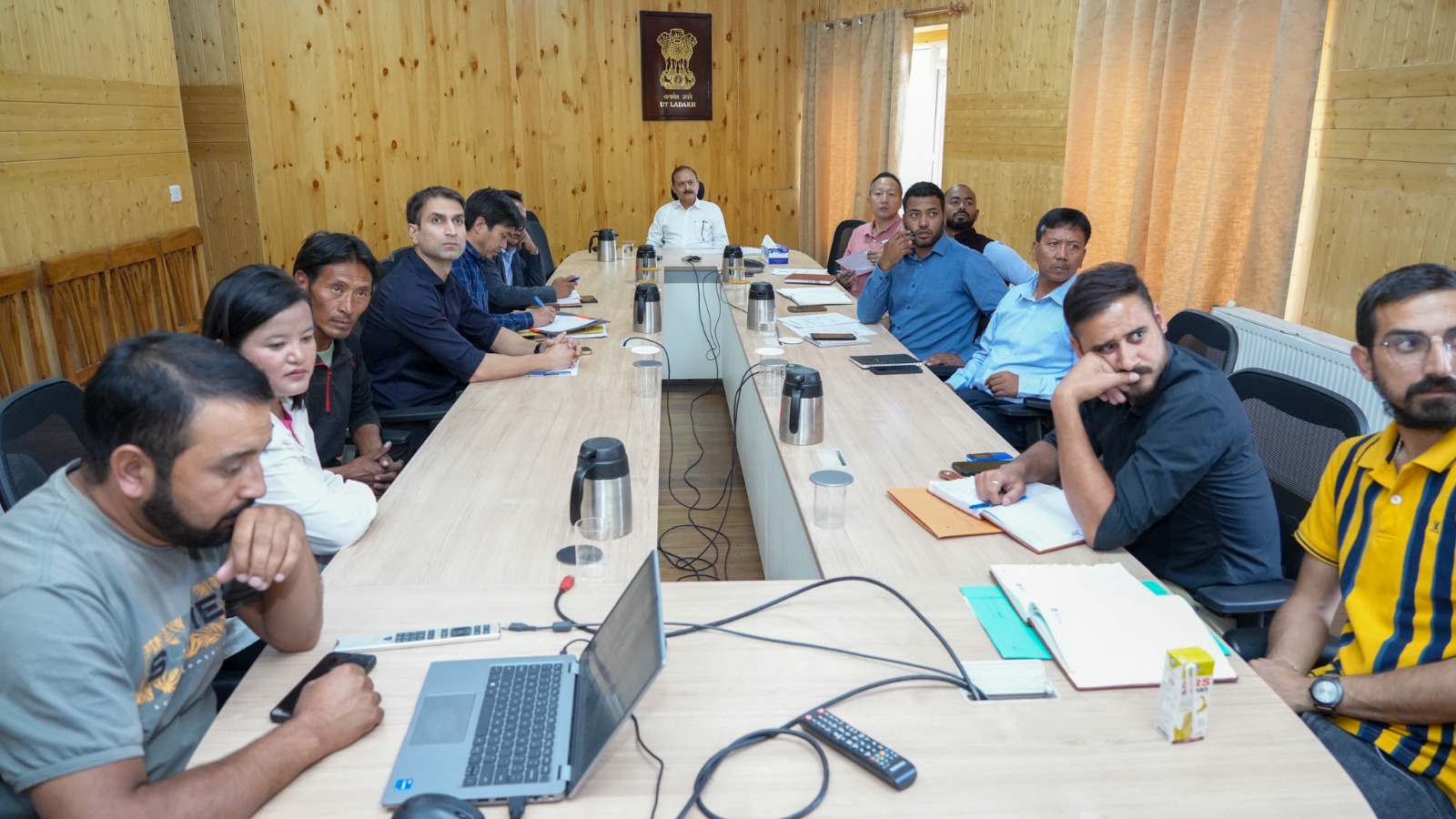 Advisor Ladakh Dr Pawan Kotwal Chairs Meeting on Pashmina Spinning Machines and Subsidy Schemes