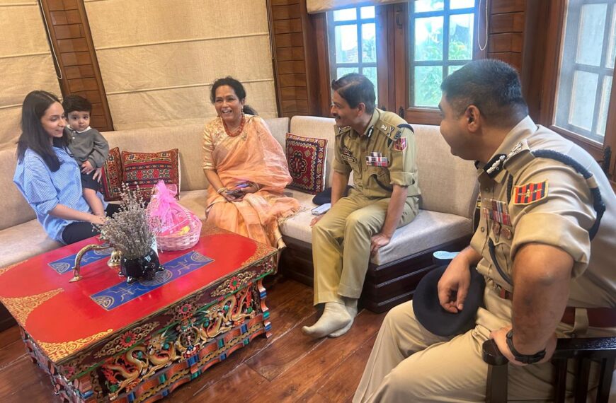 DGP J&K visits family of Kirti Chakra Awardee DSP Humayun Muzamil Bhat