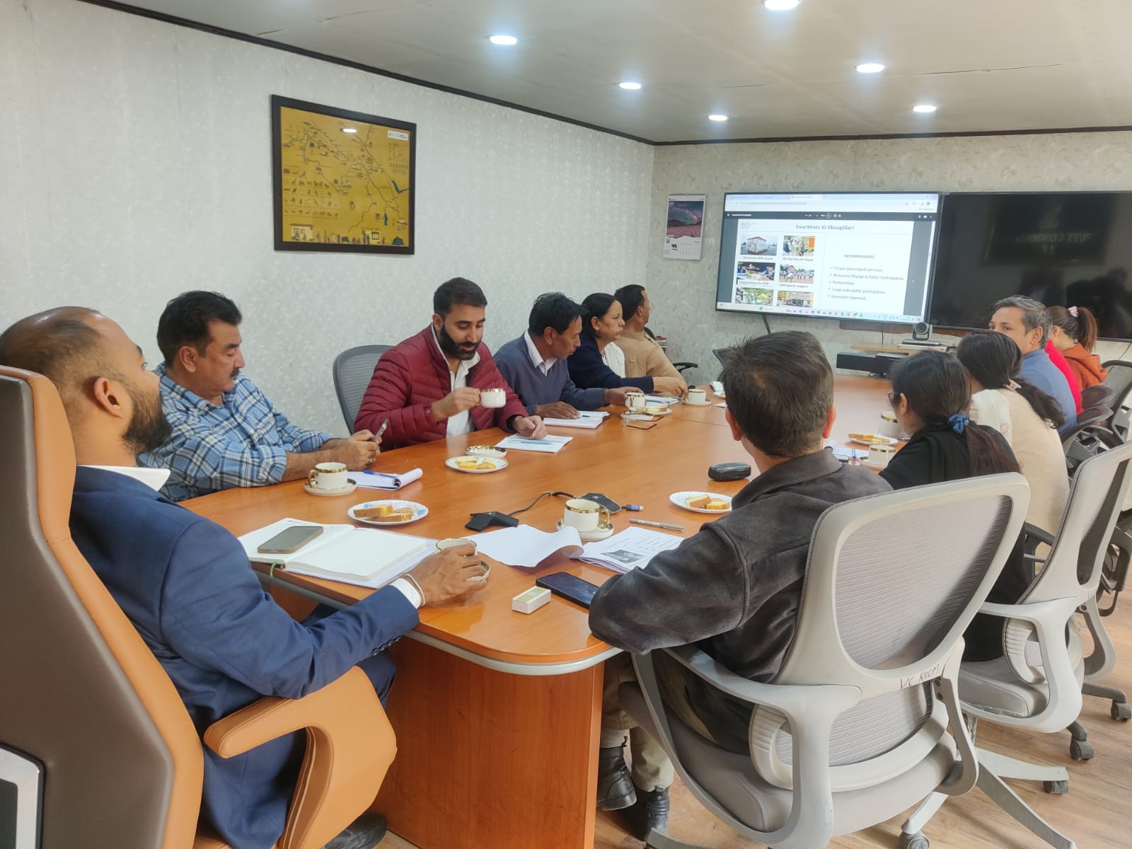 DC Leh convenes 1st District Level Meeting on Swachhata hi Sewa Campaign