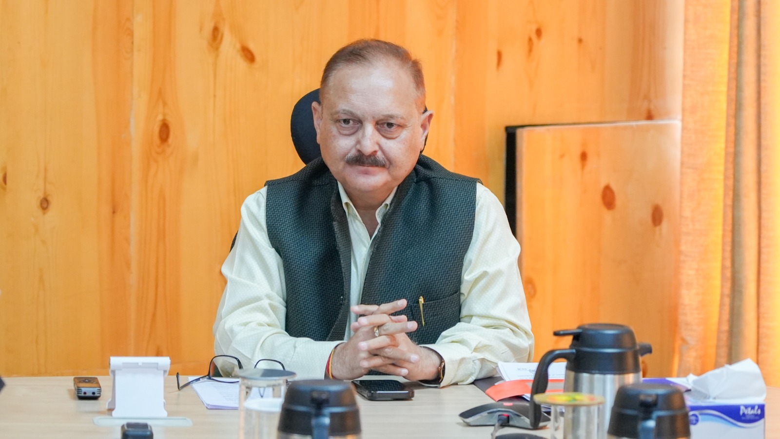 Advisor Dr Pawan Kotwal chairs a meeting on Shanti Stupa beautification