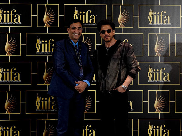 Dr Arpit Chopra Jain honoured as special guest at IIFA Awards 2024