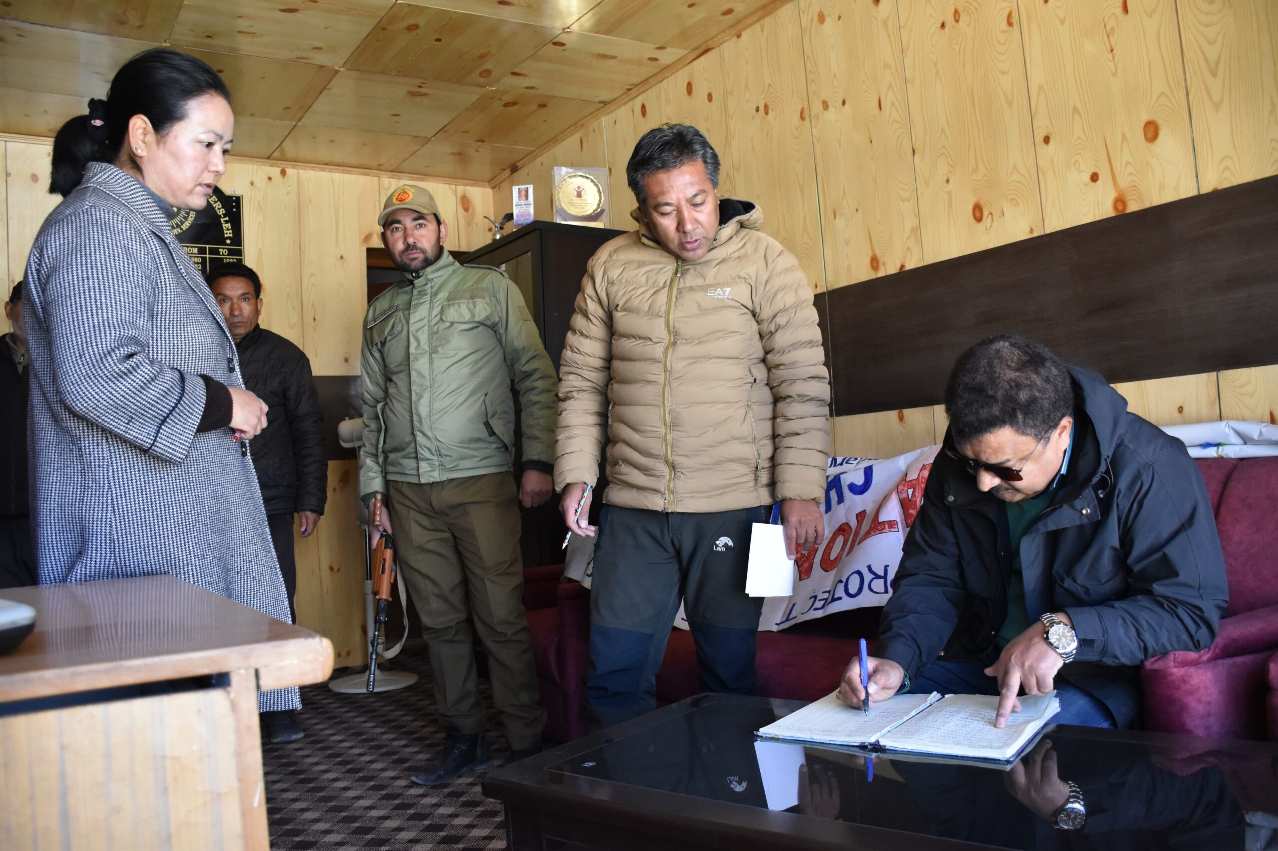 ADC Leh visit various departments to inspect staff attendance in Leh