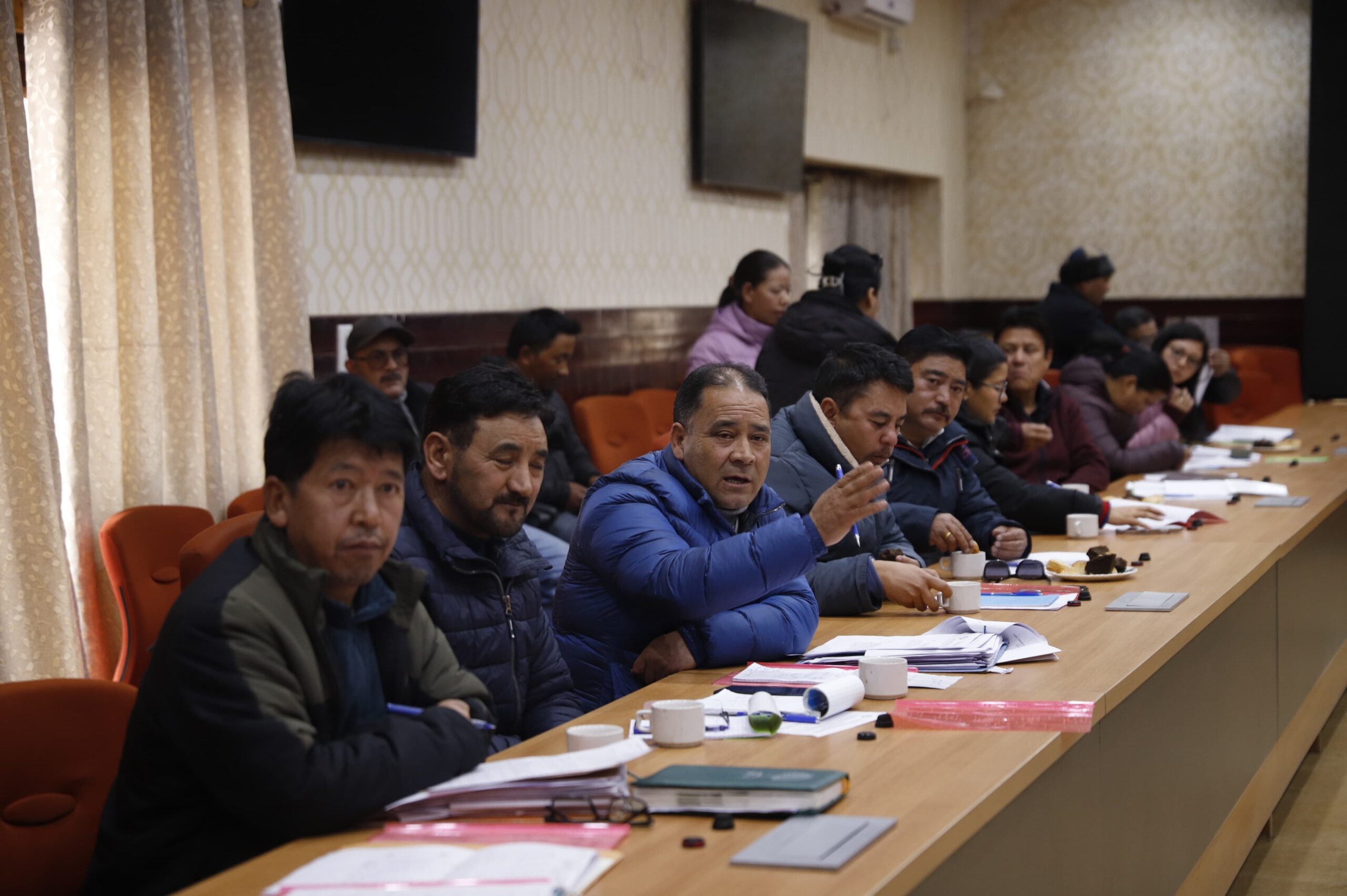 DC Leh Santosh Sukhadeve chaired DLTC meeting, approves Scale of Finance for various sectors under KCC loans 