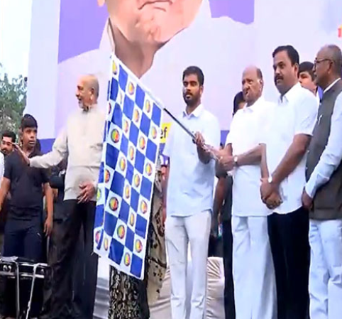 Sharad Pawar flags off ‘Family Run 3.0’ marathon in Pune