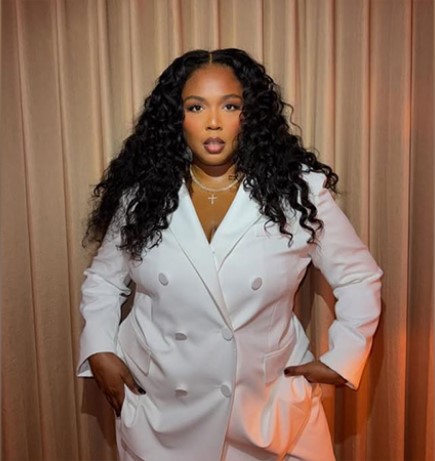 Lizzo responds to lawsuit allegations, claims she “did nothing wrong”