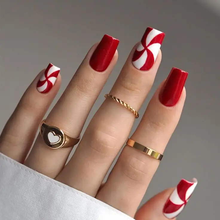 Christmas Nail Ideas - Classic Red and White Candy Cane Stripes