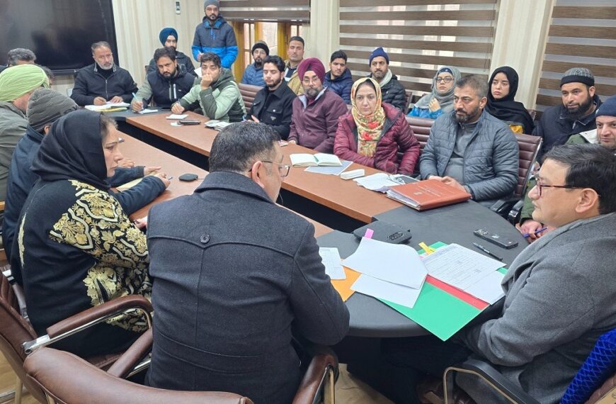 DDC Baramulla reviews Aspirational District programme; directs submission of DPRs