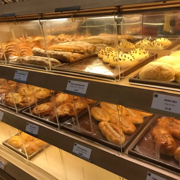 Which Singaporean Bakeries Offer Unique CNY Cookie Flavors?